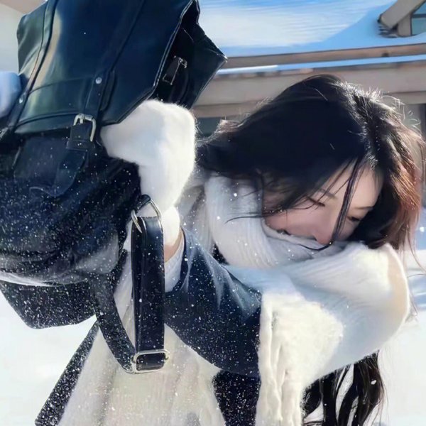 被流浪猫捡到的男人